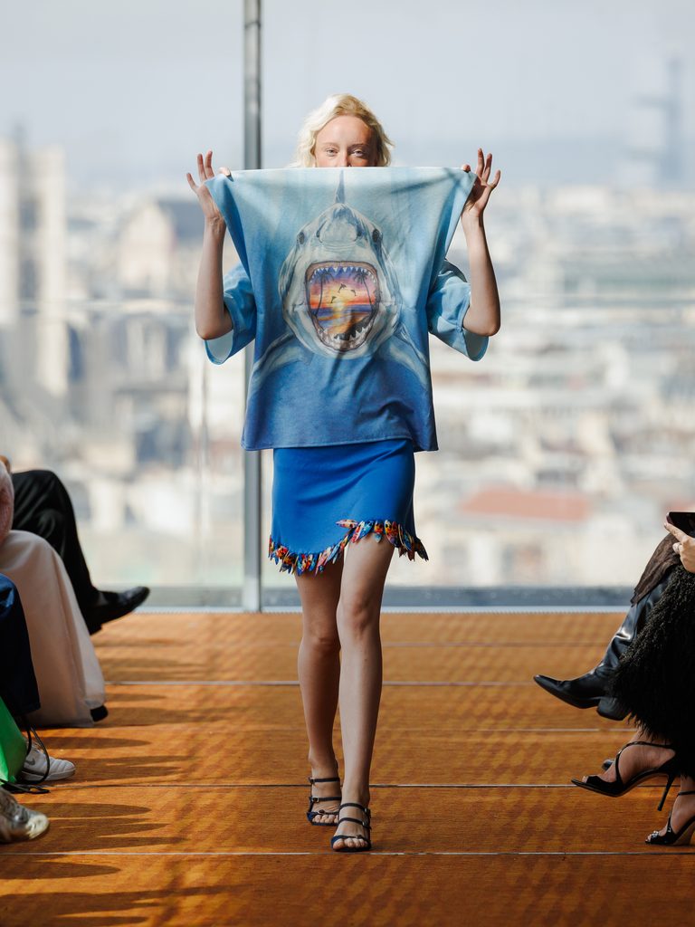 J.SIMONE, quand le costume de bureau rêve de vagues 37 MaisonJ.Simone 260928 134959 RBord