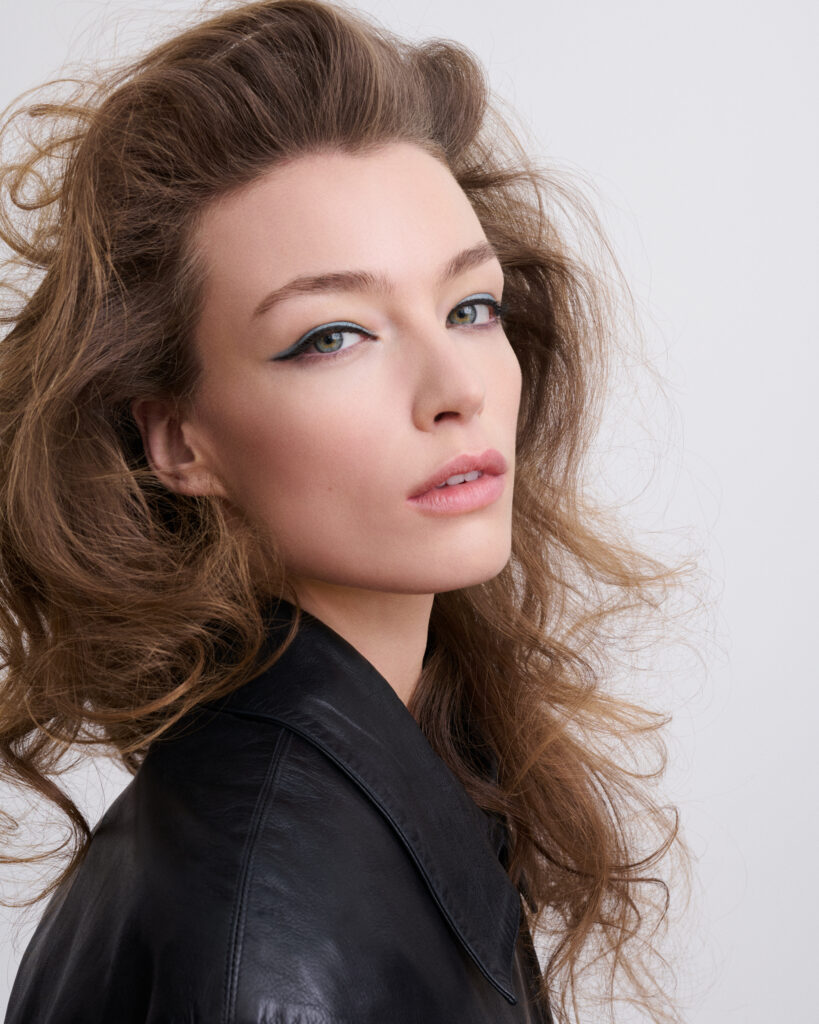 La Biosthétique : AWAKENED, ou le maquillage comme révélation plutôt que transformation 33 Make Up Image AW26 Look 02 02 4 5 sRGB 0626