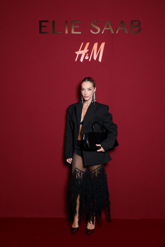 Elie Saab et H&M : une robe de mariée dévoilée en musique au Palais Brongniart 180 Mina Ceran