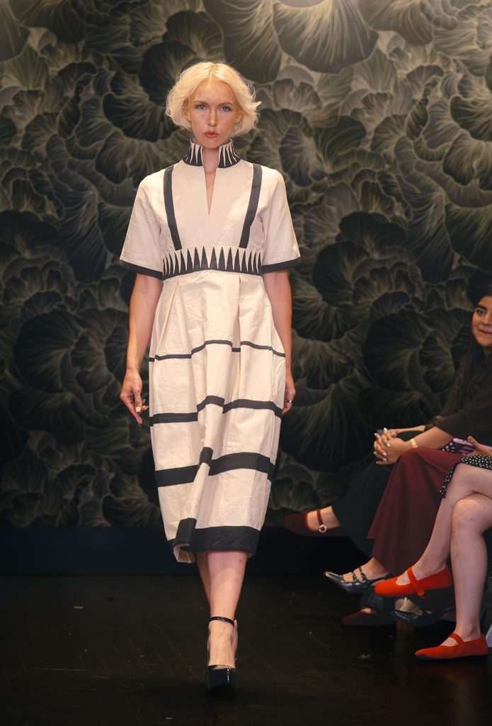 Omar Mansoor fait du tissage artisanal la structure de sa collection SS27 26 Omar Mansoor NYFW SS27 02