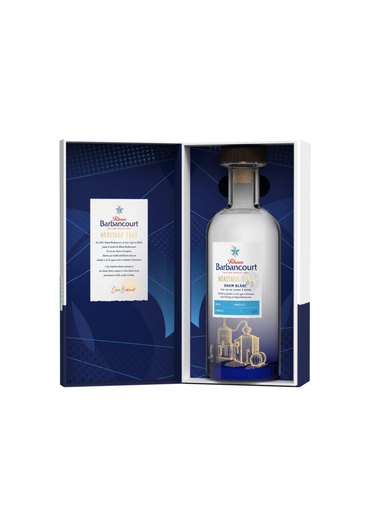 Barbancourt retourne en Charente pour retrouver son propre geste fondateur 51 RB H1862 RB BOTTLE OPENED BOX CUT OUT