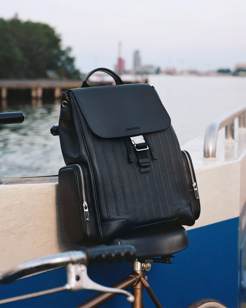 RIMOWA fait du trajet quotidien une matière de collection 25 RIMOWA Lifestyle Still AMS 01 4x5