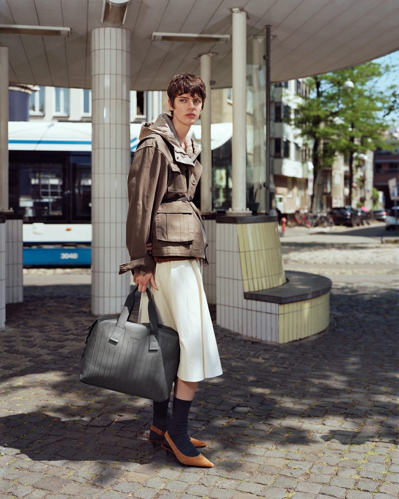 RIMOWA fait du trajet quotidien une matière de collection 30 RIMOWA Lifestyle Still AMS 09 4x5
