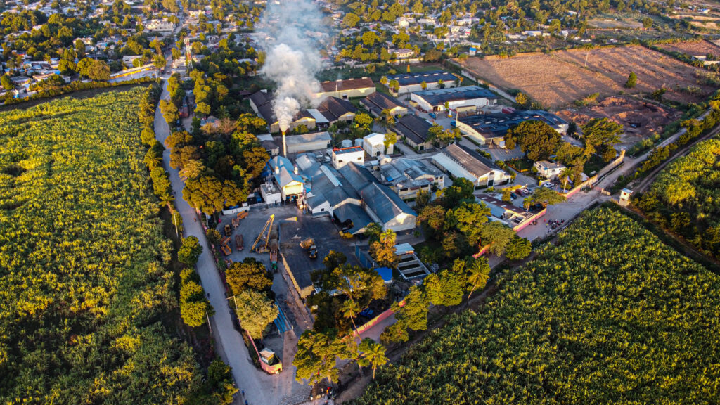 Barbancourt retourne en Charente pour retrouver son propre geste fondateur 33 Rhum Barbancourt Distillery.Ph .Raoul Beltrame