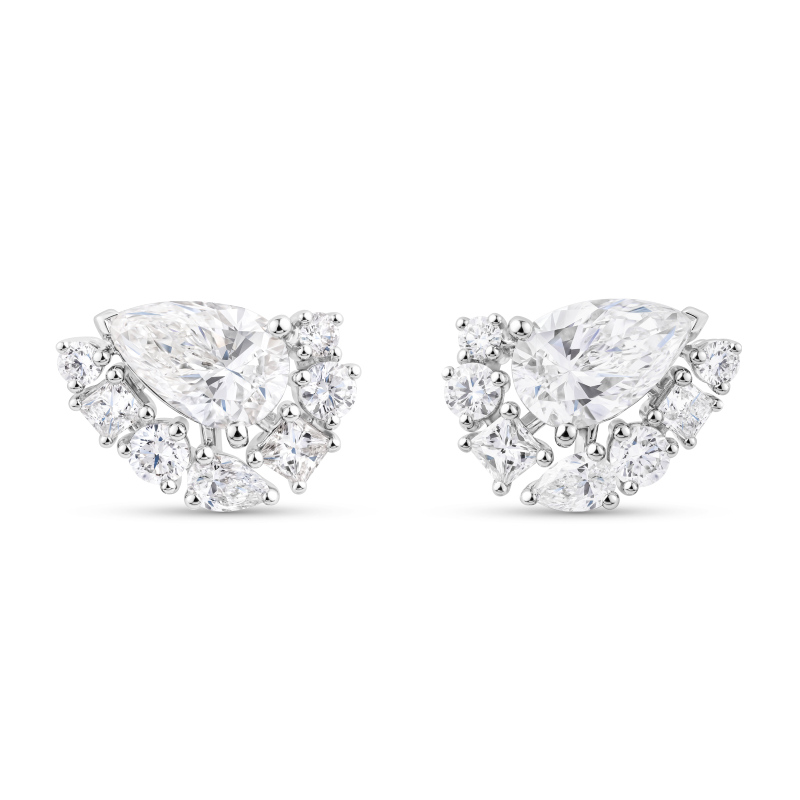 De Beers London : Vibrations fait de l’eau une matière joaillière 73 SIDE A CASCADE BEADED EARRINGS 1 BOTH EARRINGS
