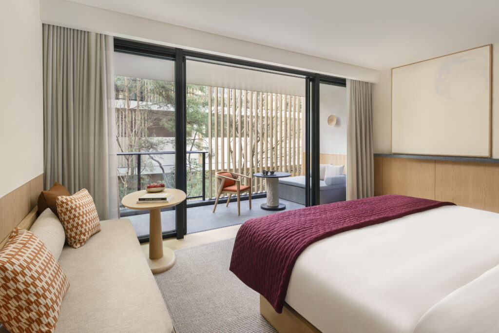 Six Senses réinvente la retraite bien-être au féminin 39 Six Senses Kyoto Deluxe King Bedroom