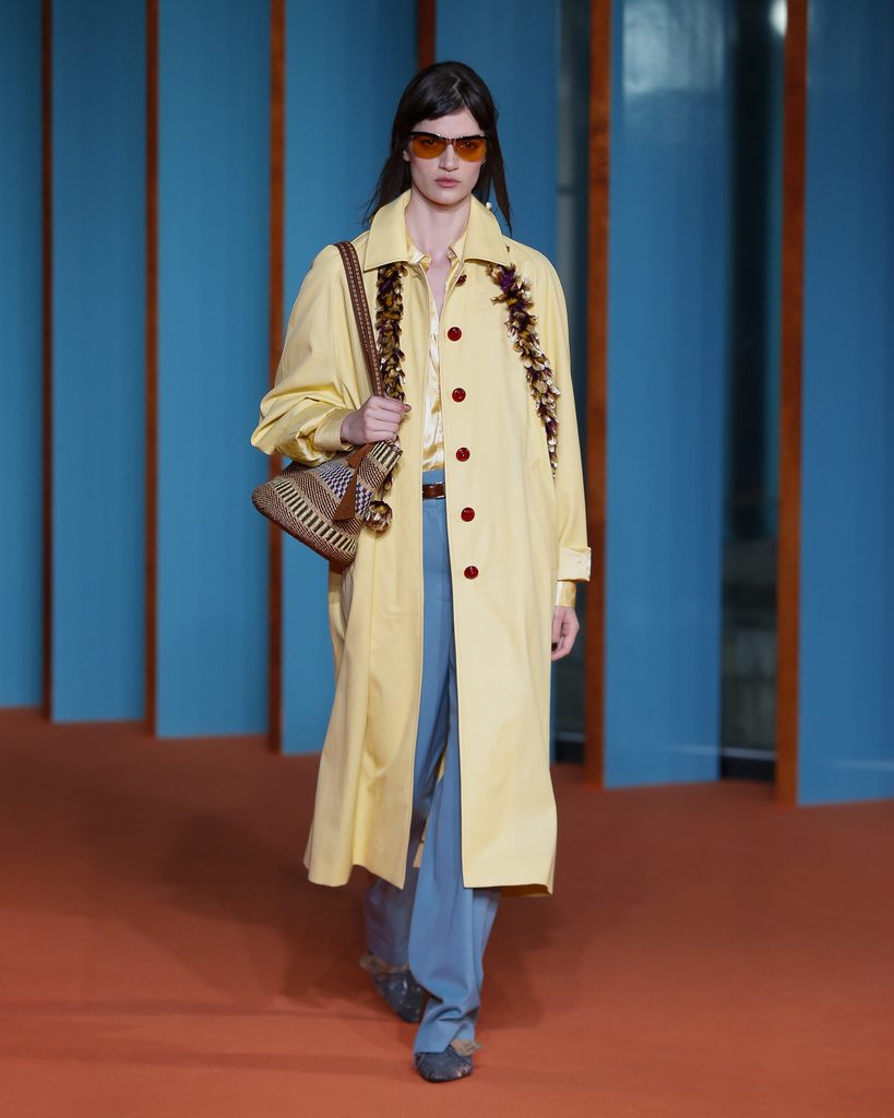 Tory Burch mêle féminité opulente et pragmatisme américain pour son Printemps-Été 2027 35 TB SS27 SHOW LOOK 011 4x5