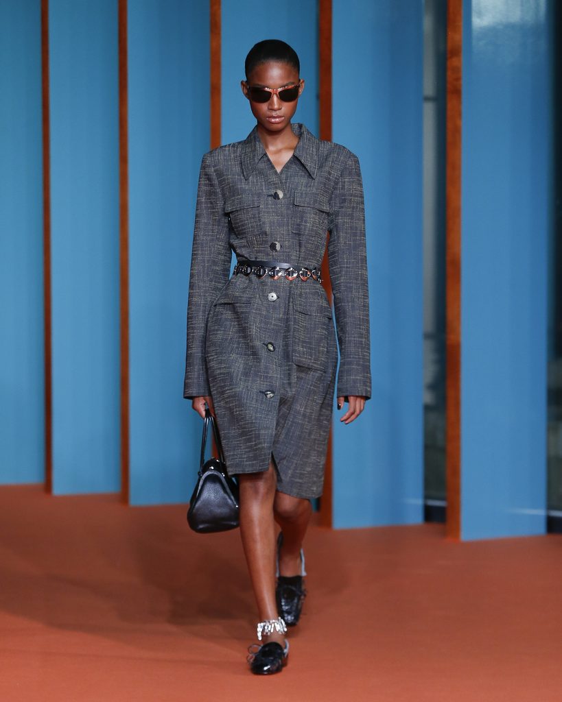 Tory Burch mêle féminité opulente et pragmatisme américain pour son Printemps-Été 2027 36 TB SS27 SHOW LOOK 012 4x5