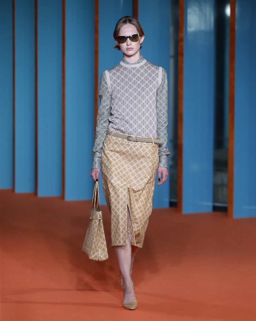 Tory Burch mêle féminité opulente et pragmatisme américain pour son Printemps-Été 2027 37 TB SS27 SHOW LOOK 013 4x5