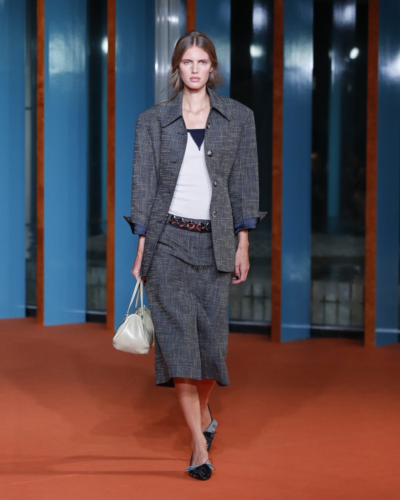 Tory Burch mêle féminité opulente et pragmatisme américain pour son Printemps-Été 2027 47 TB SS27 SHOW LOOK 023 4x5