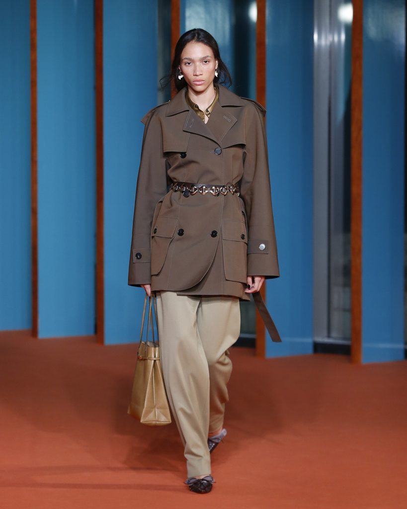Tory Burch mêle féminité opulente et pragmatisme américain pour son Printemps-Été 2027 52 TB SS27 SHOW LOOK 028 4x5