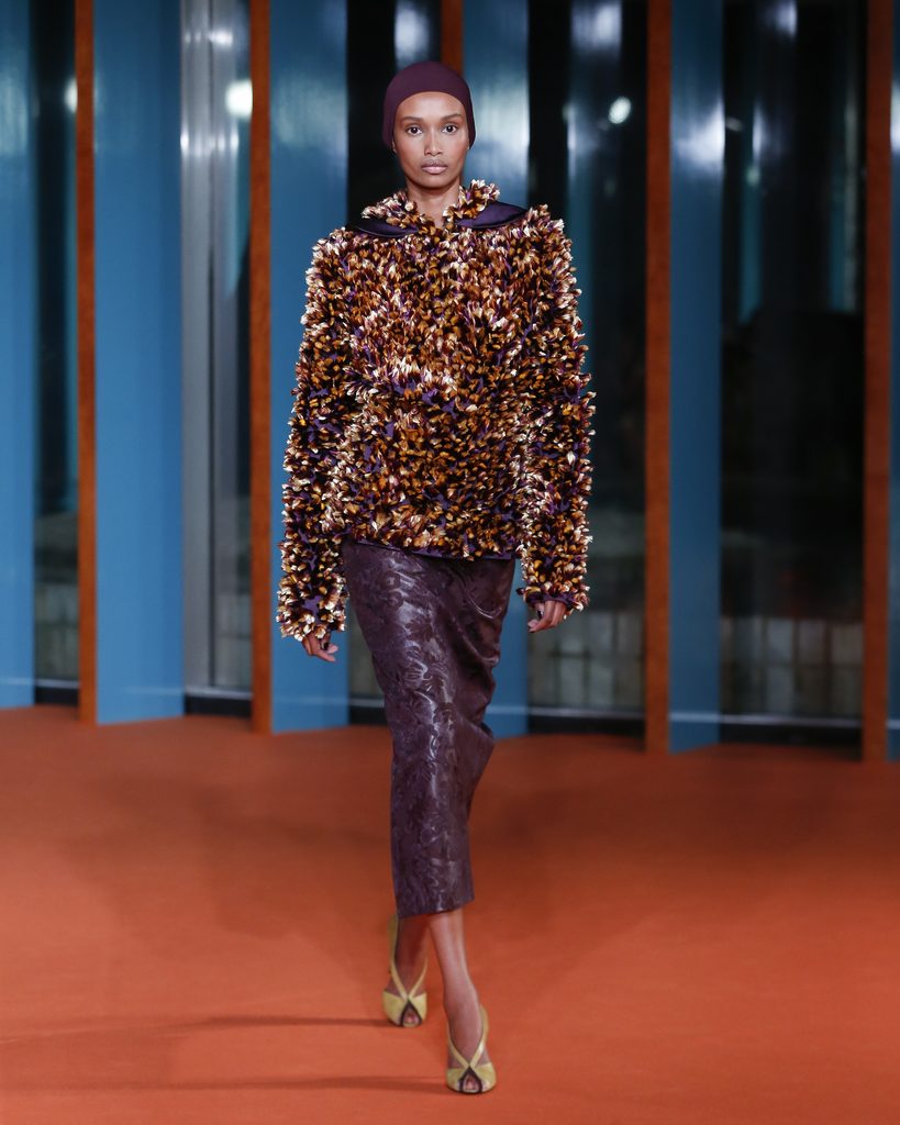 Tory Burch mêle féminité opulente et pragmatisme américain pour son Printemps-Été 2027 57 TB SS27 SHOW LOOK 033 4x5