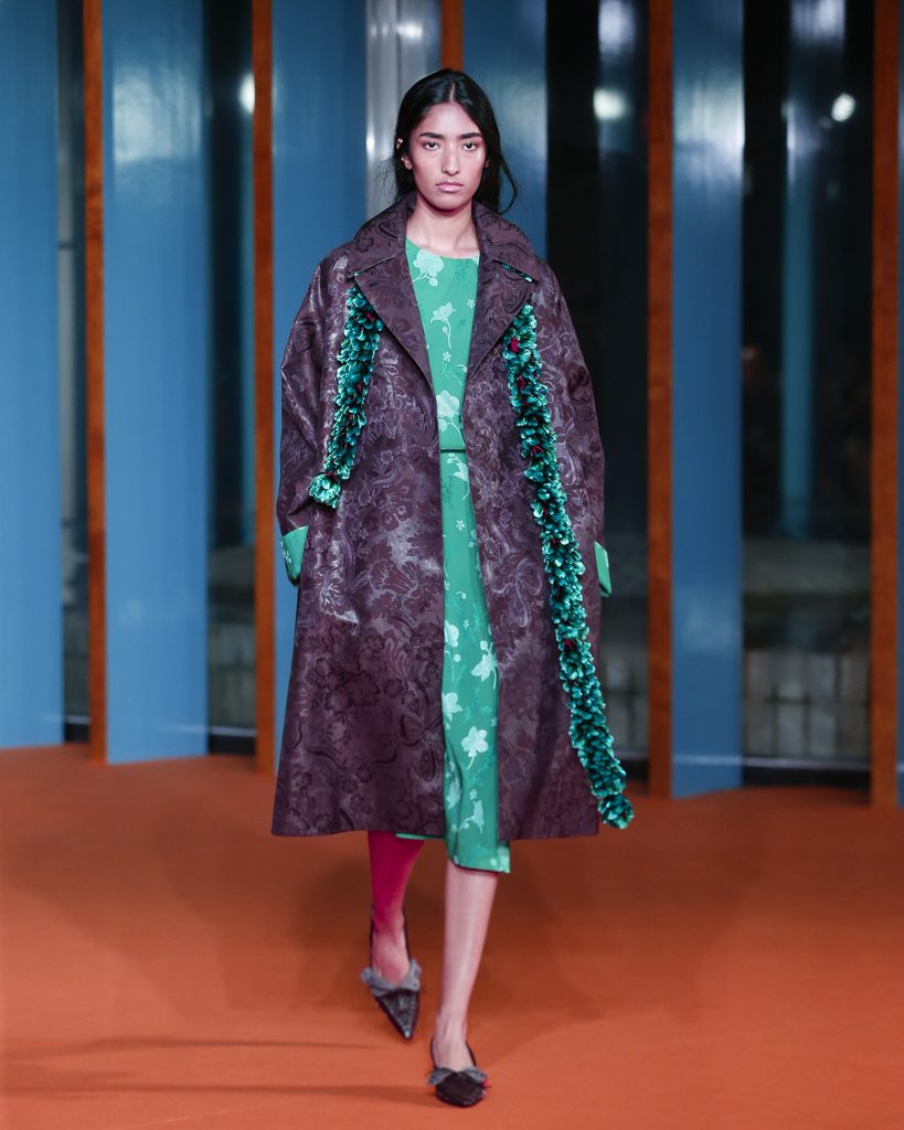 Tory Burch mêle féminité opulente et pragmatisme américain pour son Printemps-Été 2027 60 TB SS27 SHOW LOOK 036 4x5