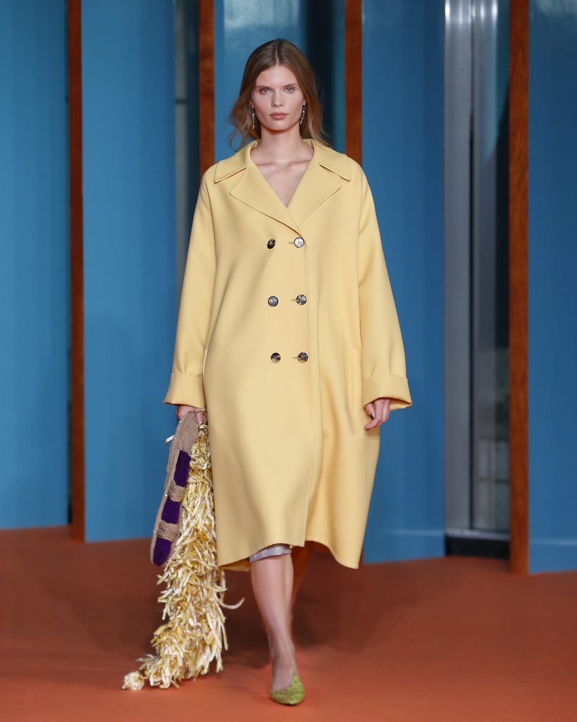 Tory Burch mêle féminité opulente et pragmatisme américain pour son Printemps-Été 2027 61 TB SS27 SHOW LOOK 037 4x5