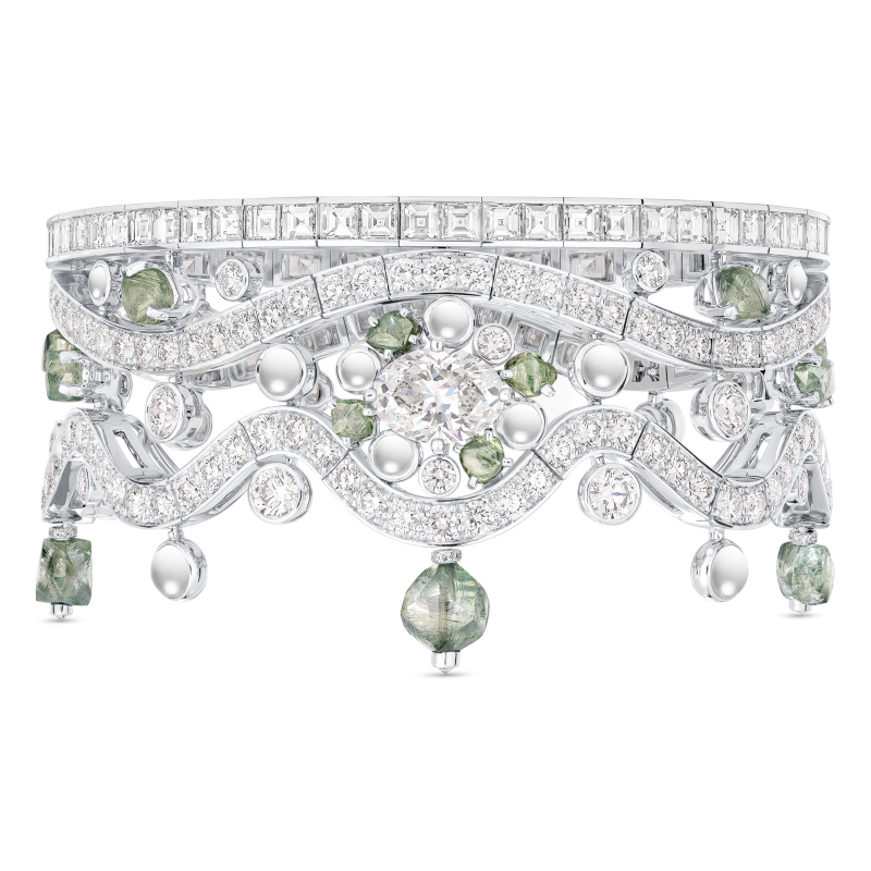 De Beers London : Vibrations fait de l’eau une matière joaillière 75 UNDULATION BRACELET P1