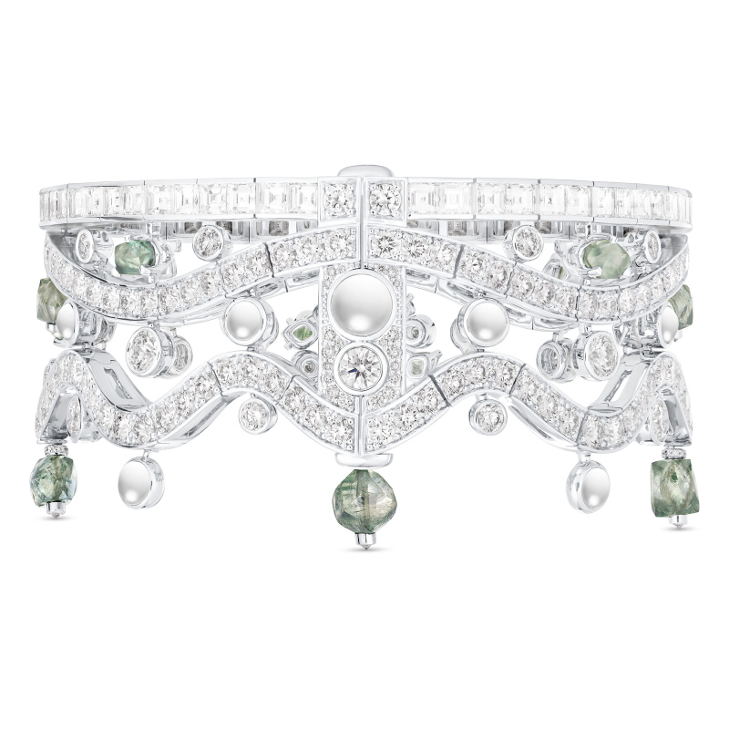 De Beers London : Vibrations fait de l’eau une matière joaillière 76 UNDULATION BRACELET P2