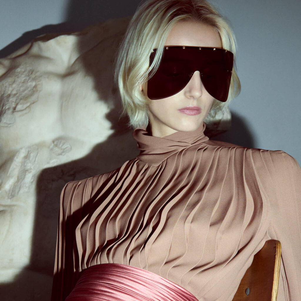 Valentino Eyewear, la statuaire romaine version lunettes 33 VGR FW26 visual preview 1080 × 10802