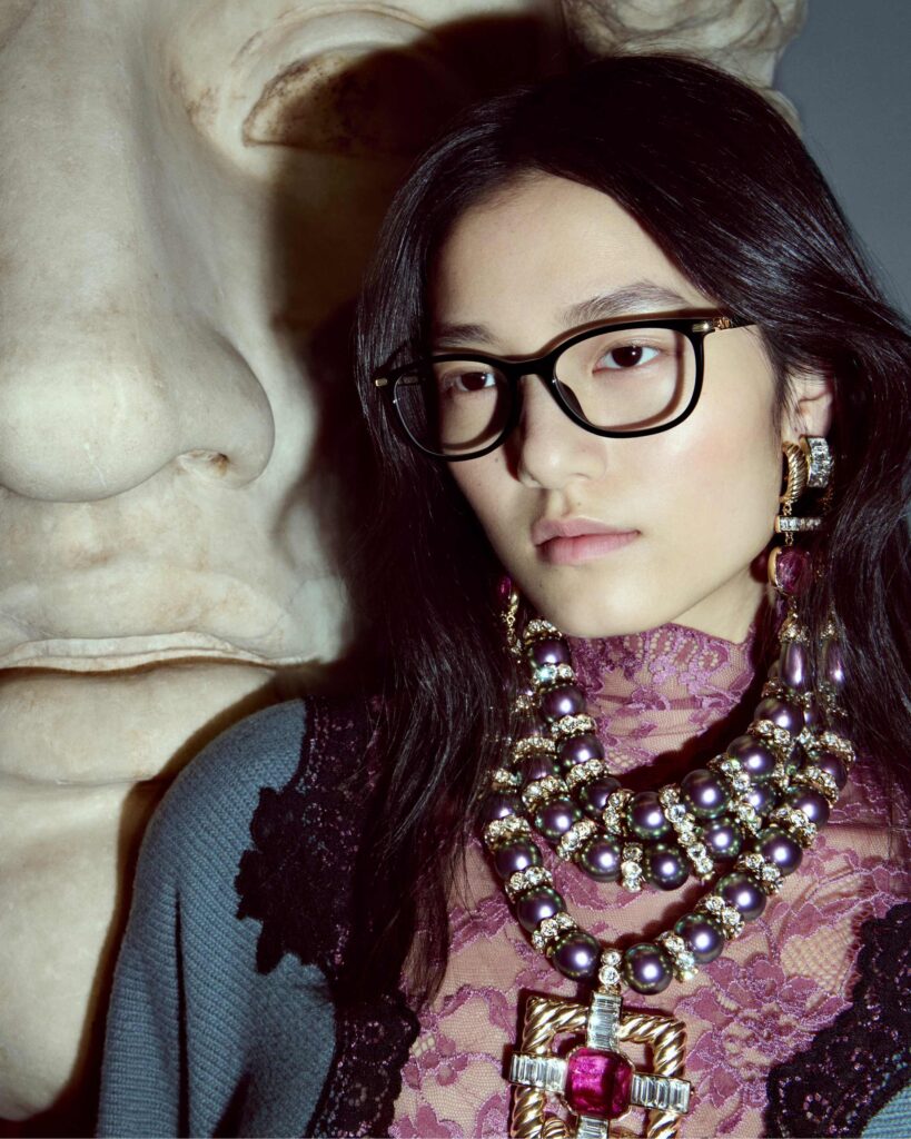 Valentino Eyewear, la statuaire romaine version lunettes 38 VGR FW26 visual preview 1080 × 13506