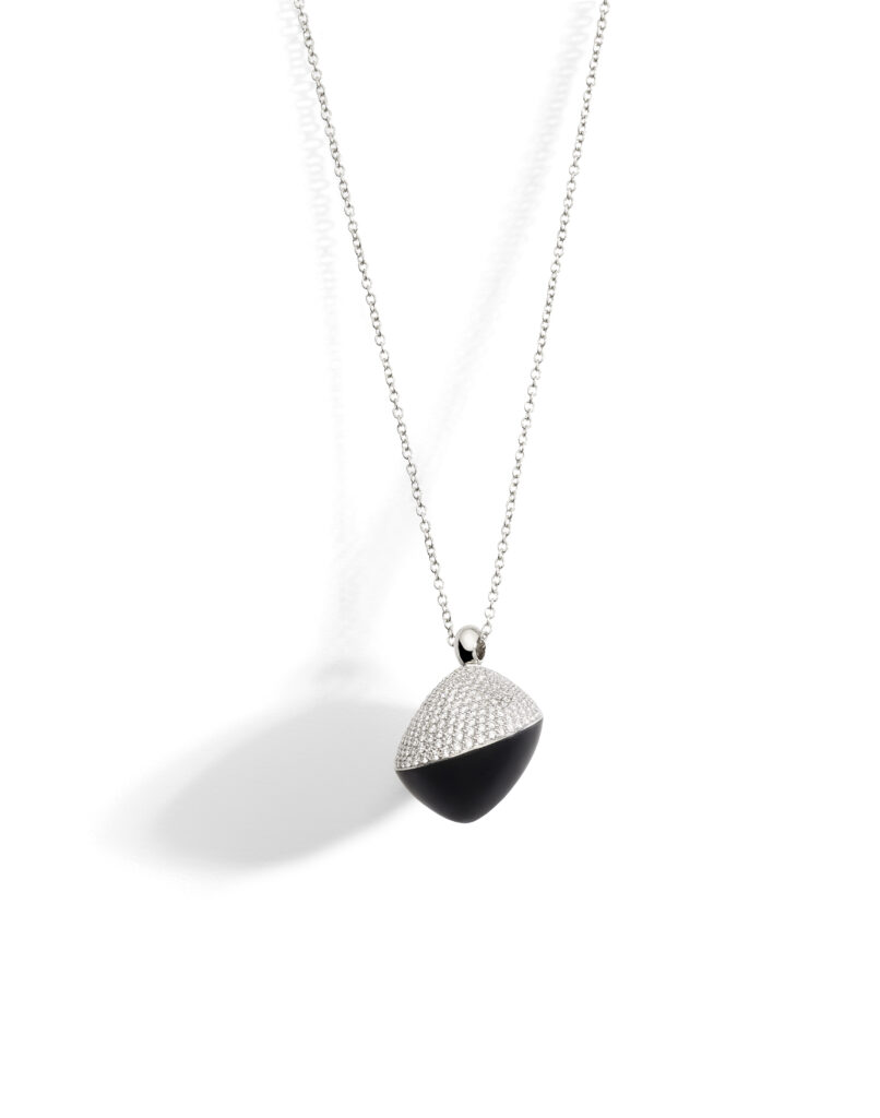 Vhernier Trottola : le jais noir fait tourner la toupie 45 VHPG1849C0421 TROTTOLA pendant in white gold diamonds and jet V2