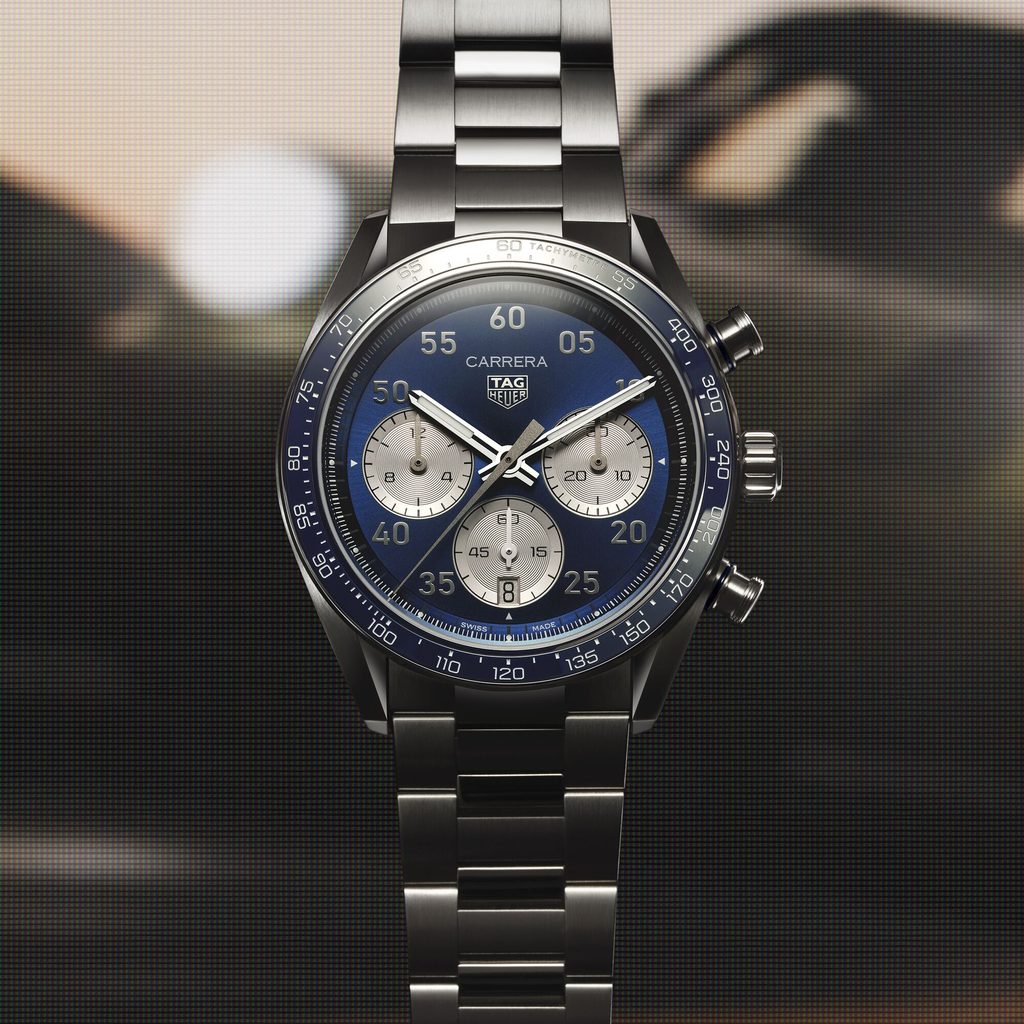 TAG Heuer Carrera Chronograph Sport : le retour de l'icône racing 43 Web 2000px CARRERA CDB2111.BA0054 BT HERO 1 1