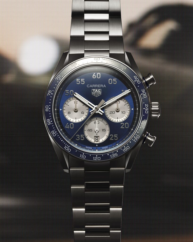 TAG Heuer Carrera Chronograph Sport : le retour de l'icône racing 44 Web 2000px CARRERA CDB2111.BA0054 BT HERO 4 5