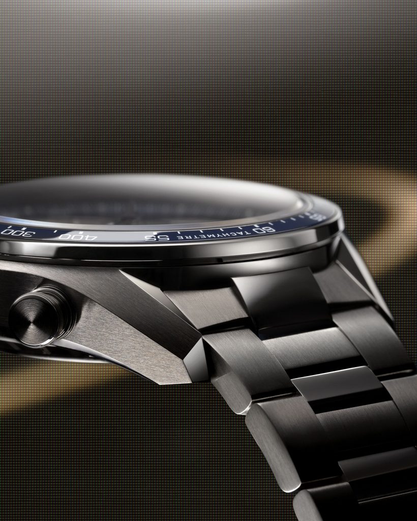 TAG Heuer Carrera Chronograph Sport : le retour de l'icône racing 49 Web 2000px CARRERA CDB2111.BA0054 BT SIDE 4 5