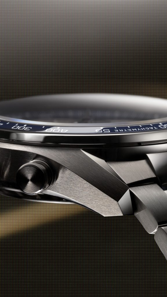 TAG Heuer Carrera Chronograph Sport : le retour de l'icône racing 51 Web 2000px CARRERA CDB2111.BA0054 BT SIDE 9 16