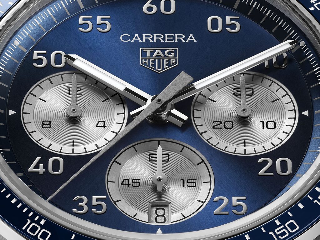 TAG Heuer Carrera Chronograph Sport : le retour de l'icône racing 117 Web 2000px CDB2111.FC8378 FOCUS