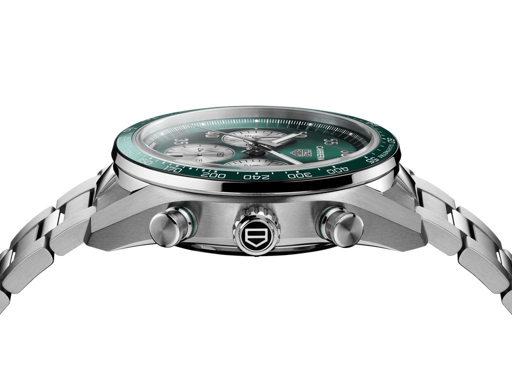 TAG Heuer Carrera Chronograph Sport : le retour de l'icône racing 127 Web 2000px CDB2112.BA0054 PROFILE