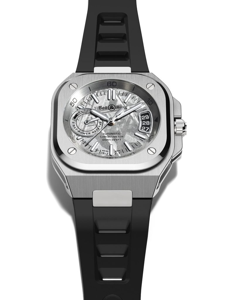 Bell & Ross BR-X5 Météorite : Cadran Muonionalusta et Calibre COSC 38 X5 METEORITE CAOUT PERSP 768x1024 1