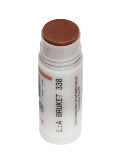 L:A Bruket transforme la cueillette suédoise en baume à lèvres 32 ae2abfe6 93fa 42f8 bf9b b029dfac552b