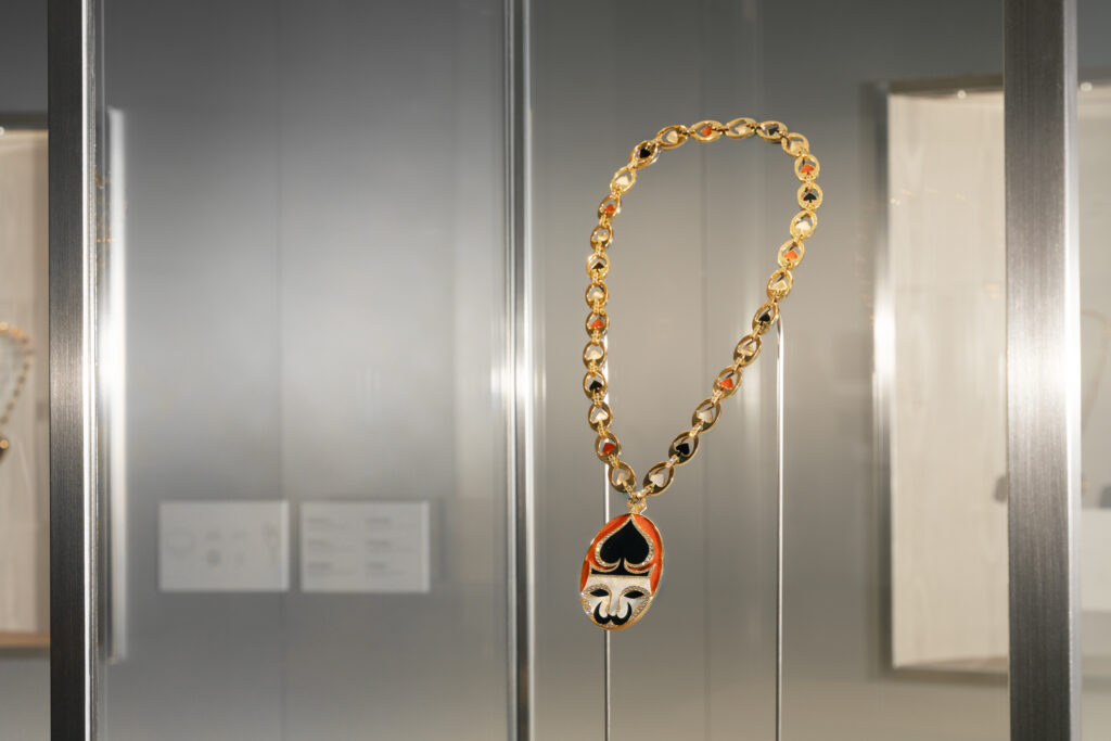 À Shanghai, Bvlgari fait de la couleur un langage diplomatique 56 bvlgari kaleidos shanghai DSC0744