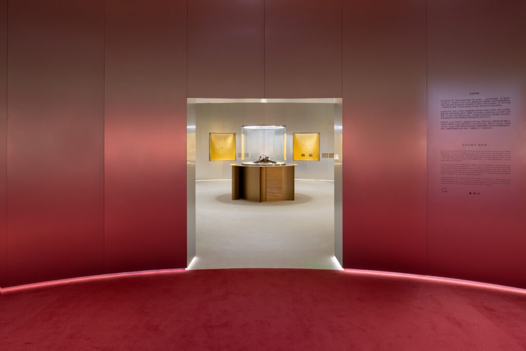 À Shanghai, Bvlgari fait de la couleur un langage diplomatique 62 bvlgari kaleidos shanghai DSC9941 2