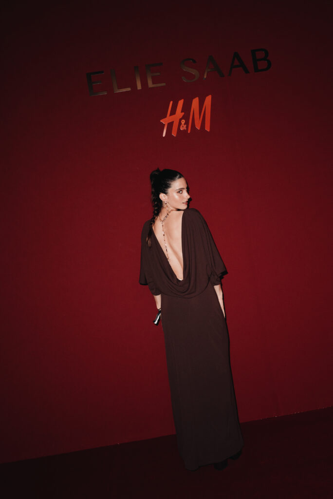 Elie Saab et H&M : une robe de mariée dévoilée en musique au Palais Brongniart 101 eliesaabhm event fana kloynaz 01