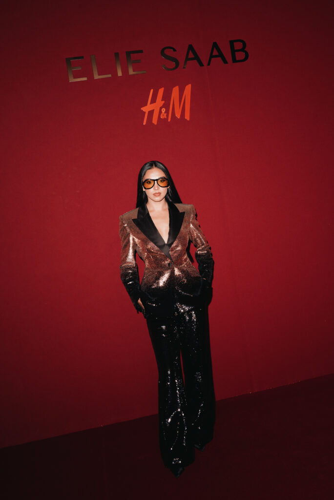 Elie Saab et H&M : une robe de mariée dévoilée en musique au Palais Brongniart 171 eliesaabhm event salma abu dief 1