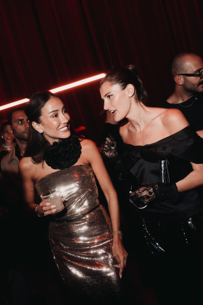 Elie Saab et H&M : une robe de mariée dévoilée en musique au Palais Brongniart 46 eliesaabhm event tamara kalanic coco schiffer 01