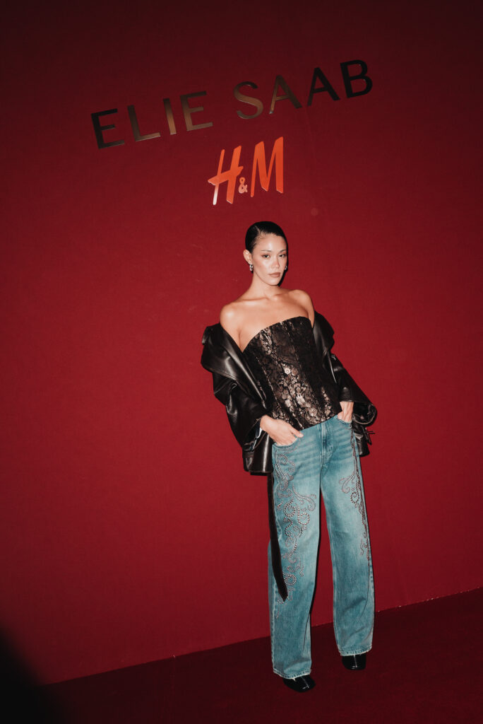 Elie Saab et H&M : une robe de mariée dévoilée en musique au Palais Brongniart 165 eliesaabhm event victoria stella doritou 02