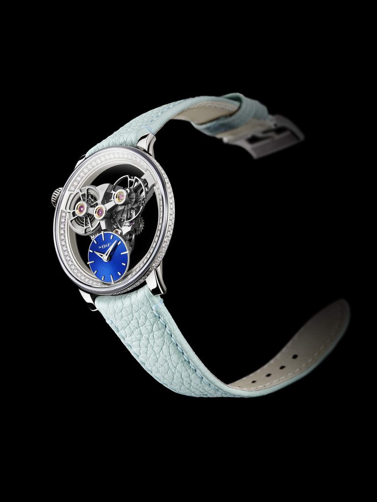 MB&F SP One Pavée : le diamant au service de l'architecture 32 low res MBandF SP One Pavee Front Black 768x1024 1