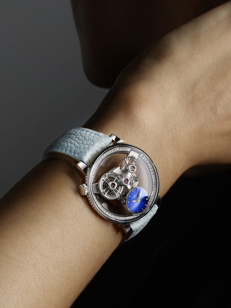 MB&F SP One Pavée : le diamant au service de l'architecture 26 low res MBandF SP One Pavee Wrist Shot 5 768x1024 1