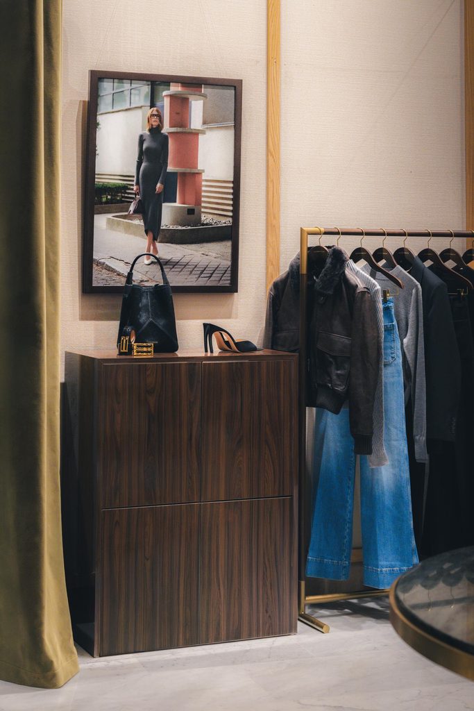 Victoria Beckham s'installe au Bristol : Paris comme deuxième maison 26 unnamed 1 1
