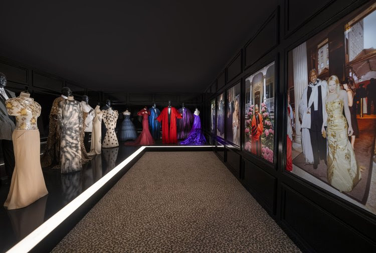 La garde-robe d'André Leon Talley sur un mannequin à son effigie 25 unnamed 5 1