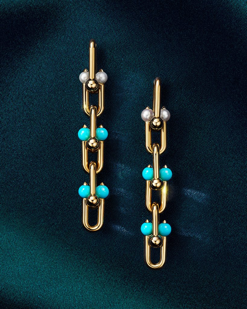 Tiffany & Co. glisse de la turquoise dans les maillons de HardWear 25 1080xx1350 ICONS HW YG TQ ER