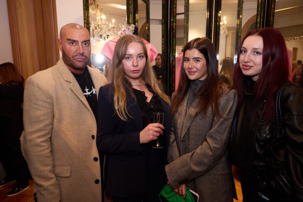 Luxsure Magazine réinvente son papier dans le showroom d'Ungaro 45 214A1151