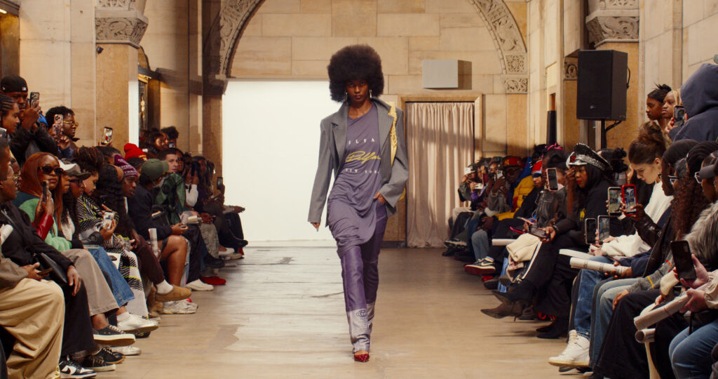 Telfar montre sa collection SS 2027 dans sa vente d’échantillons, entre Brooklyn et Paris 31 28 1