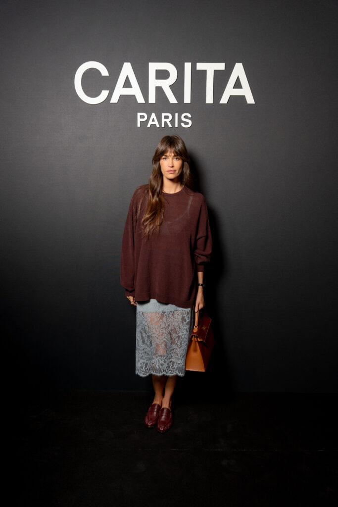 Carita remet la haute coiffure au premier plan 30 ALISON TOBY CARITA 29092026 SAYWHO LOUIS LIEBERT YPA08552
