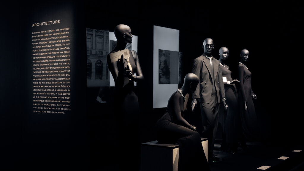 Boucheron chez Christie's : une Maison qui expose sa propre collection 27 Boucheron in focus A Monograph of a Visionary Architecture