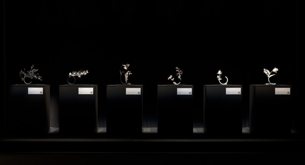 Boucheron chez Christie's : une Maison qui expose sa propre collection 36 Boucheron in focus A Monograph of a Visionary Impermanence 2 1