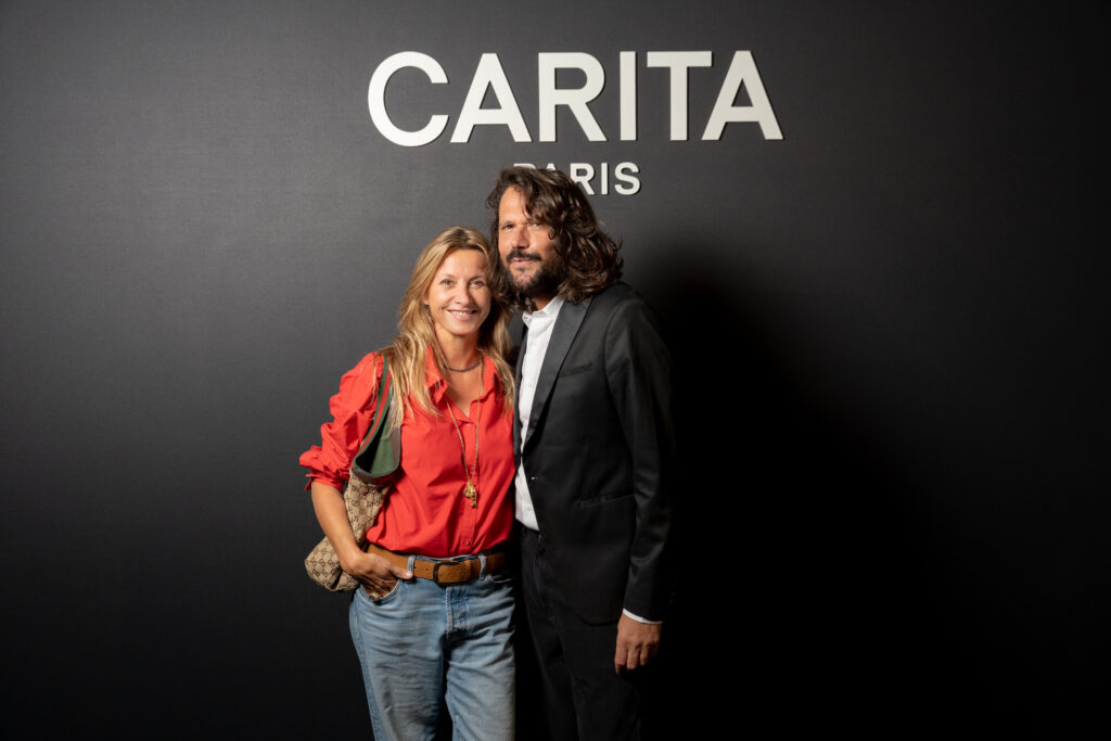 Carita remet la haute coiffure au premier plan 103 CARITA 29092026 SAYWHO LOUIS LIEBERT YPA08420