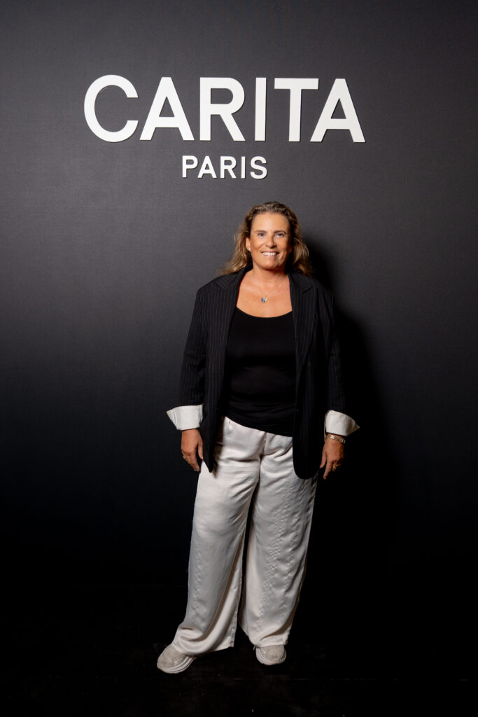 Carita remet la haute coiffure au premier plan 87 CARITA 29092026 SAYWHO LOUIS LIEBERT YPA08853