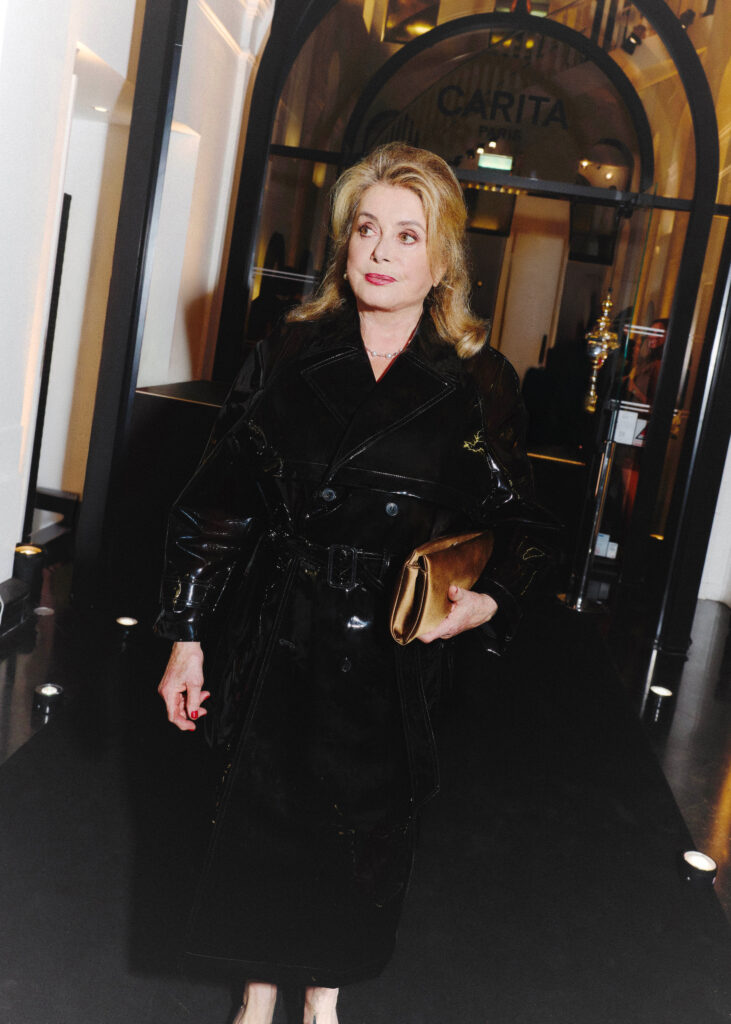 Carita remet la haute coiffure au premier plan 58 CARITA CATHERINE DENEUVE VALENTIN LE CRON